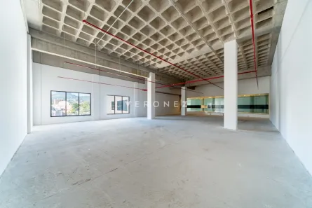 Sala Comercial para alugar, 298m² no Teresópolis, Porto Alegre