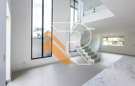 Casa com 3 Quartos à venda, 242m² no Camboinhas, Niterói