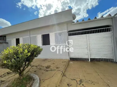 Casa com 3 Quartos à venda, 425m² no Centro, Anápolis