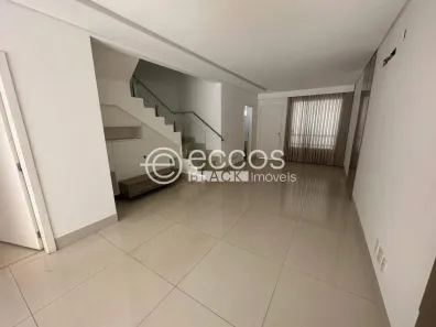 Casa de Condomínio com 3 Quartos para alugar, 190m² no Jardim Karaíba, Uberlândia