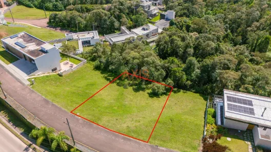 Lote/Terreno à venda, 700m² no Butiatuvinha, Curitiba