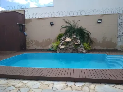 Casa com 3 Quartos à venda, 220m² no Daniel Fonseca, Uberlândia