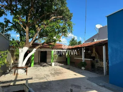 Casa com 3 Quartos para alugar, 110m² no Jardim Taquari (Taquaralto), Palmas