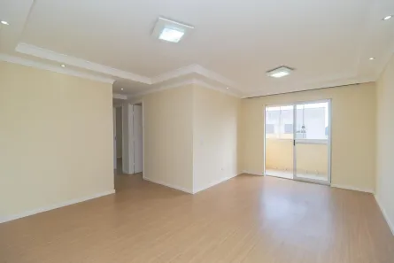 Apartamento com 3 Quartos para alugar, 76m² no Xaxim, Curitiba