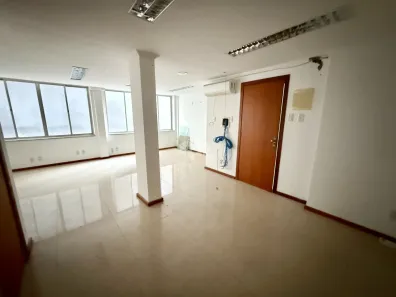 Kitnet com 1 Quarto à venda, 50m² no Centro Histórico, Porto Alegre