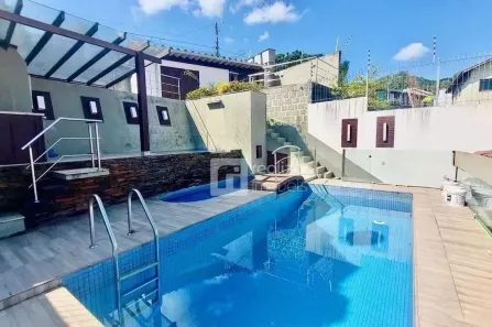 Casa com 4 Quartos à venda, 413m² no Agronômica, Florianópolis