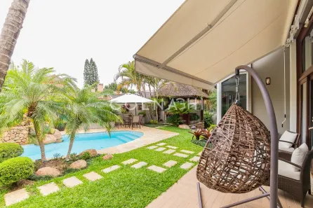 Casa com 3 Quartos à venda, 354m² no Boa Vista, Porto Alegre