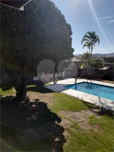 Casa com 3 Quartos para alugar, 300m² no Jardim dos Pinheiros, Atibaia