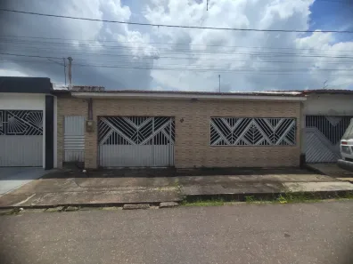 Casa com 2 Quartos à venda, 128m² no Águas Brancas, Ananindeua