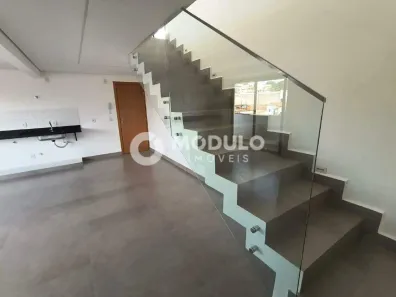 Cobertura com 4 Quartos para alugar, 185m² no Daniel Fonseca, Uberlândia