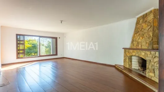 Casa com 3 Quartos para venda ou aluguel, 313m² no Jardim Itu, Porto Alegre