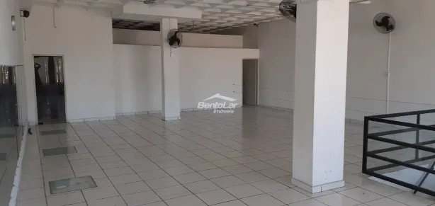 Sala Comercial à venda, 200m² no Vila Irmãos Arnoni, São Paulo