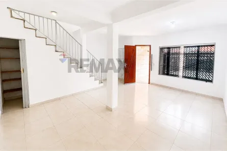 Sobrado com 3 Quartos para alugar, 124m² no Jardim Regina, São Paulo