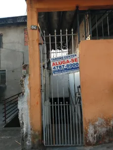 Casa com 1 Quarto para alugar, 30m² no Parque Pinheiros, Taboão da Serra