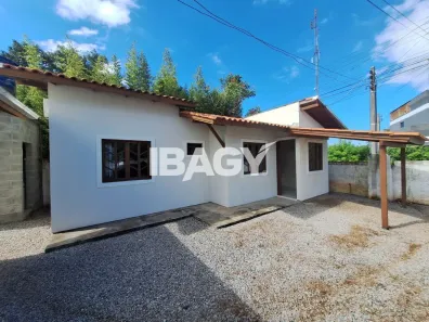 Casa com 2 Quartos para alugar, 40m² no São João do Rio Vermelho, Florianópolis