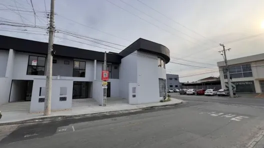 Sobrado com 2 Quartos à venda, 72m² no Costa e Silva, Joinville