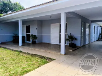 Casa com 3 Quartos à venda, 213m² no Centro, Guaratuba
