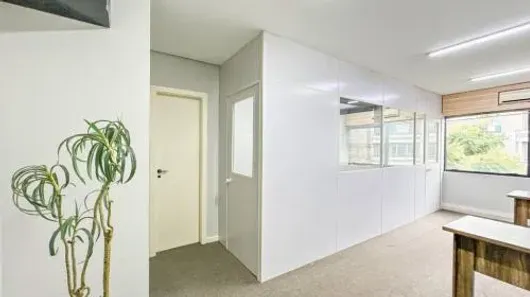 Sala Comercial à venda, 37m² no Petrópolis, Porto Alegre