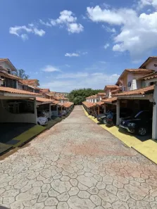 Sobrado com 2 Quartos à venda, 177m² no Jardim Califórnia, Jacareí