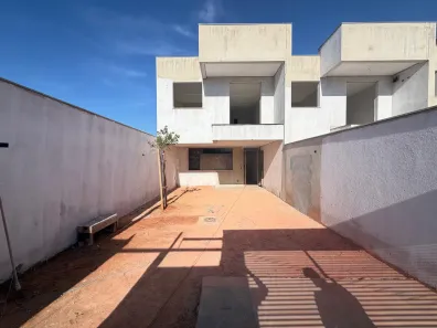 Casa com 3 Quartos à venda, 180m² no Santa Amélia, Belo Horizonte