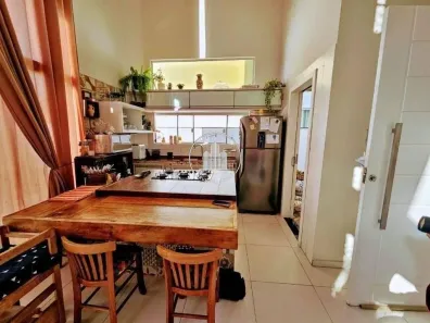 Casa de Condomínio com 4 Quartos para alugar, 161m² no Monte Verde, Florianópolis