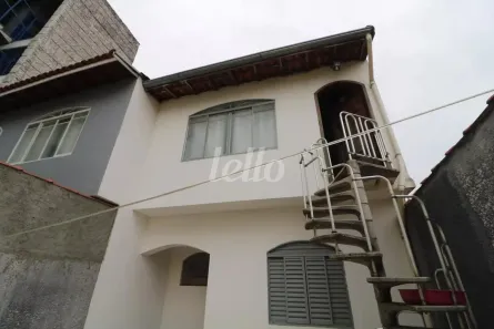 Casa com 3 Quartos para alugar, 247m² no Vila Santa Clara, São Paulo