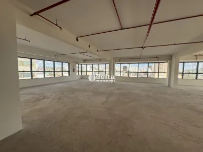 Ponto Comercial à venda, 210m² no Tabajaras, Uberlândia