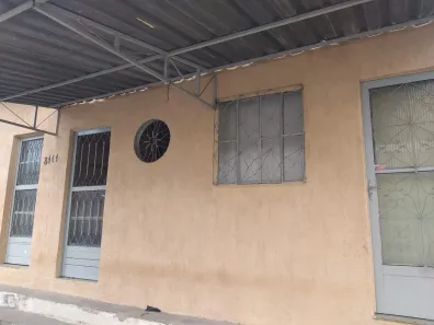 Casa com 2 Quartos à venda, 80m² no Rocha, São Gonçalo