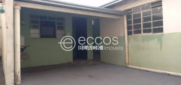 Casa com 3 Quartos à venda, 205m² no Brasil, Uberlândia