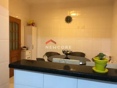 Sobrado com 5 Quartos à venda, 300m² no Embaré, Santos