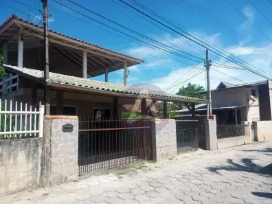 Casa com 3 Quartos à venda, 180m² no Armação do Pântano do Sul, Florianópolis