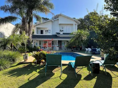 Sobrado com 4 Quartos à venda, 496m² no Vila Santo Antônio, Cotia