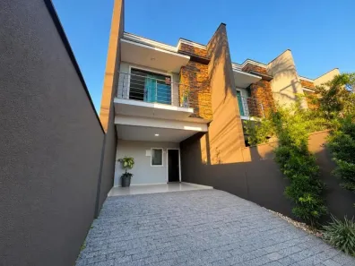 Sobrado com 3 Quartos à venda, 109m² no Saguaçu, Joinville