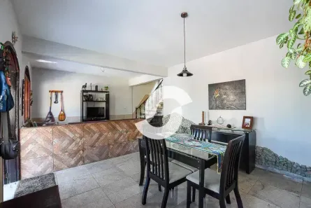 Casa com 3 Quartos à venda, 195m² no Santa Rosa, Niterói