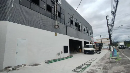 Galpão/Depósito/Armazém para alugar, 1540m² no Nova Mirim, Praia Grande