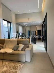 Casa de Condomínio com 3 Quartos à venda, 208m² no Laranjeiras, Uberlândia