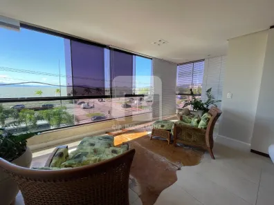 Apartamento com 4 Quartos para alugar, 250m² no Centro, Florianópolis
