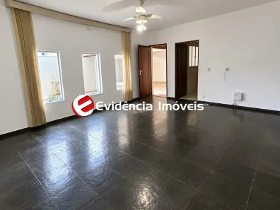 Sobrado com 3 Quartos à venda, 149m² no Vila Scarpelli, Santo André