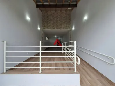 Sala Comercial para alugar, 82m² no Centro, Jacareí