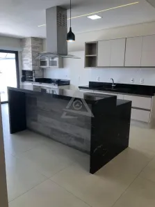 Casa de Condomínio com 3 Quartos à venda, 241m² no Roncáglia, Valinhos