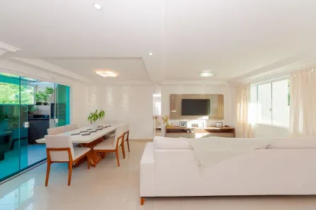 Sobrado com 3 Quartos à venda, 139m² no Cachoeira, Curitiba