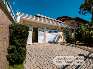 Casa com 2 Quartos à venda, 240m² no Floresta, Joinville