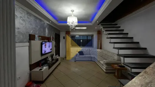 Sobrado com 3 Quartos à venda, 262m² no Cidade Kemel, São Paulo
