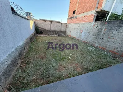 Casa com 2 Quartos à venda, 78m² no Residencial Petrópolis, Goiânia
