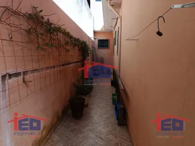 Casa com 4 Quartos à venda, 255m² no Jardim D'Abril, Osasco