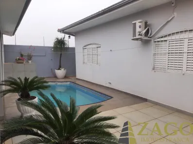 Casa com 3 Quartos à venda, 360m² no Jardim Santana, Franca