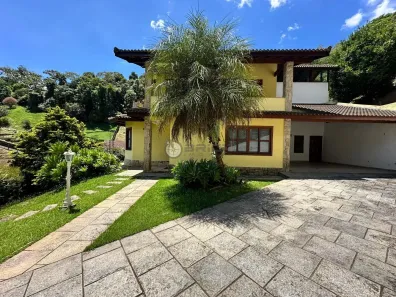 Casa com 4 Quartos para alugar, 390m² no Golfe, Teresópolis