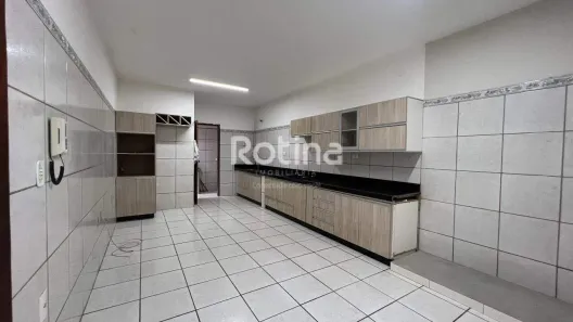 Casa com 3 Quartos à venda, 156m² no Bom Jesus, Uberlândia