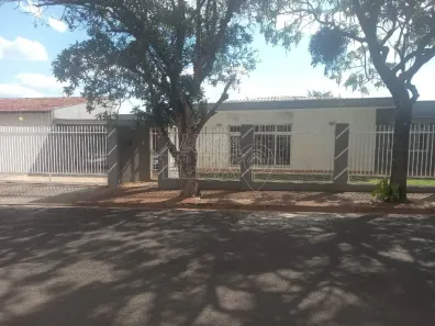 Casa com 4 Quartos à venda, 325m² no Champagnat, Londrina