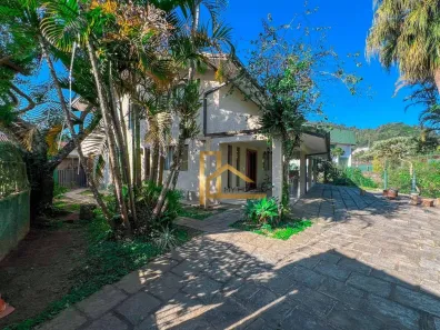 Casa com 5 Quartos à venda, 407m² no Carlos Guinle, Teresópolis
